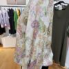 Blouse col rond imprimée motifs cachemire verts et roses Blouse col rond imprimée motifs cachemire verts et roses