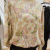 Blouse col rond imprimée motifs cachemire verts et roses Blouse col rond imprimée motifs cachemire verts et roses