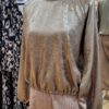 Blouse col rond fluide couleur vieil or Blouse col rond fluide couleur vieil or