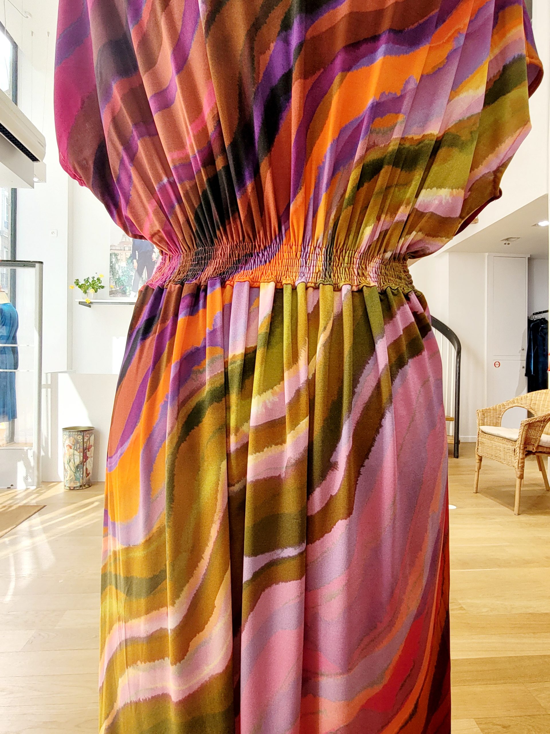 Robe MARYSE rayonne dégradé couleurs vert et rose Robe MARYSE rayonne dégradé couleurs vert et rose