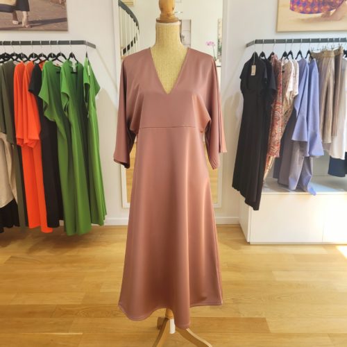 Robe HANAÉ satin vieux rose manches kimono