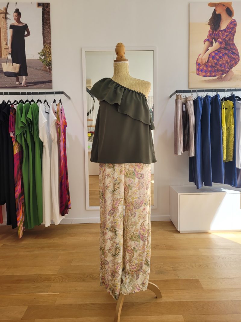 Pantalon VIVIANE en viscose imprimée et haut CARMEN kaki