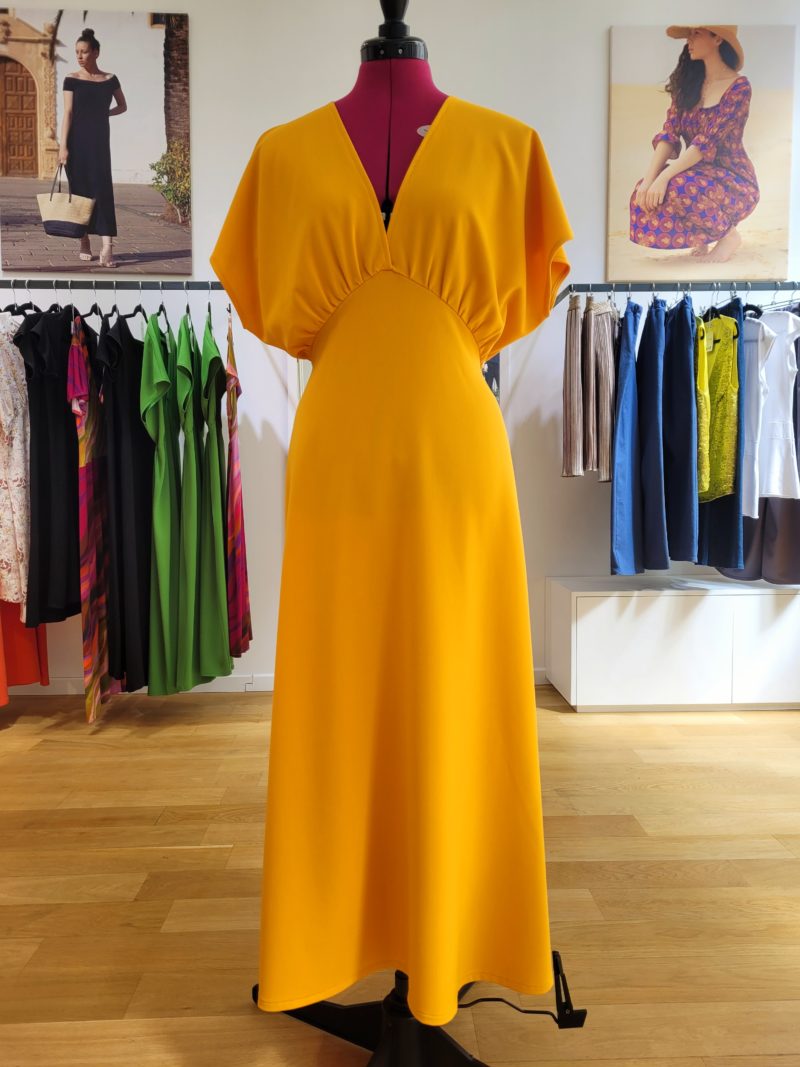 Robe MARYSE drapée en crêpe safran