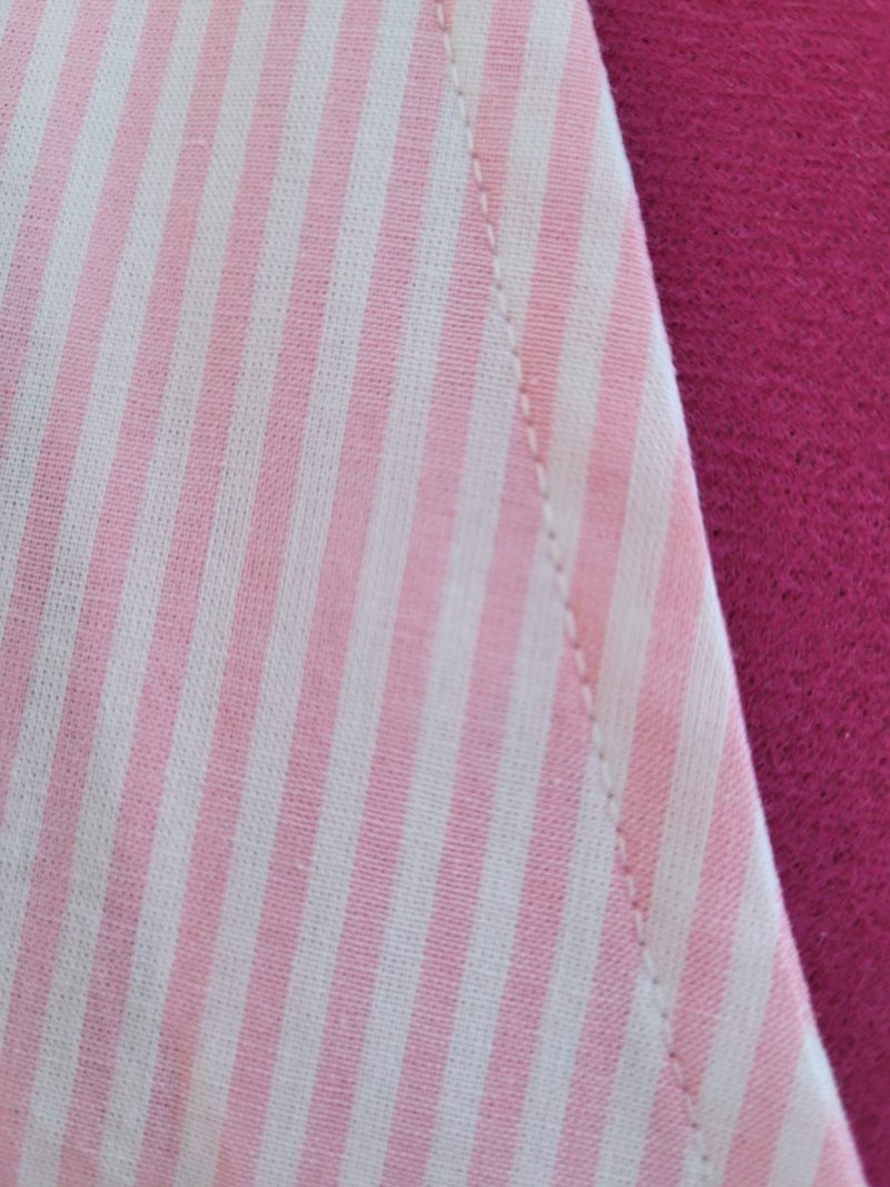 Blouse col V popeline coton à rayures blanches et roses