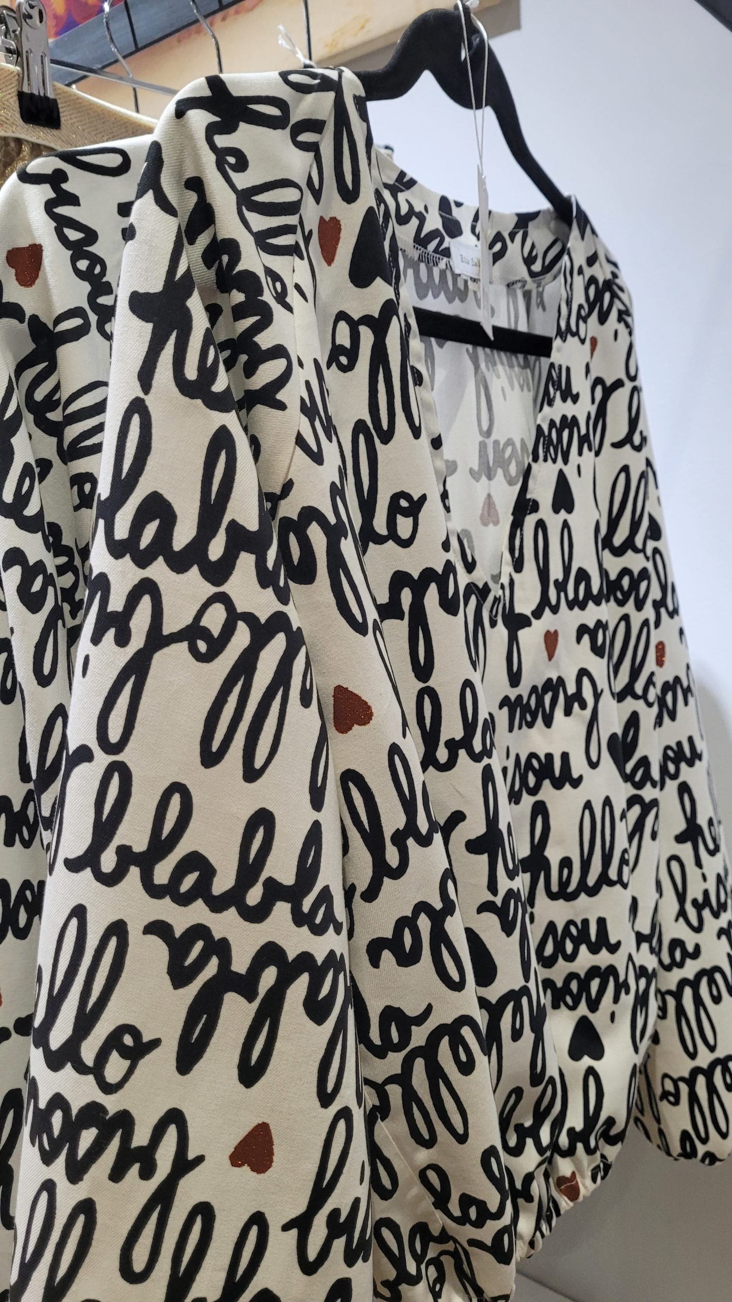 Blouse col V sergé coton imprimé à messages