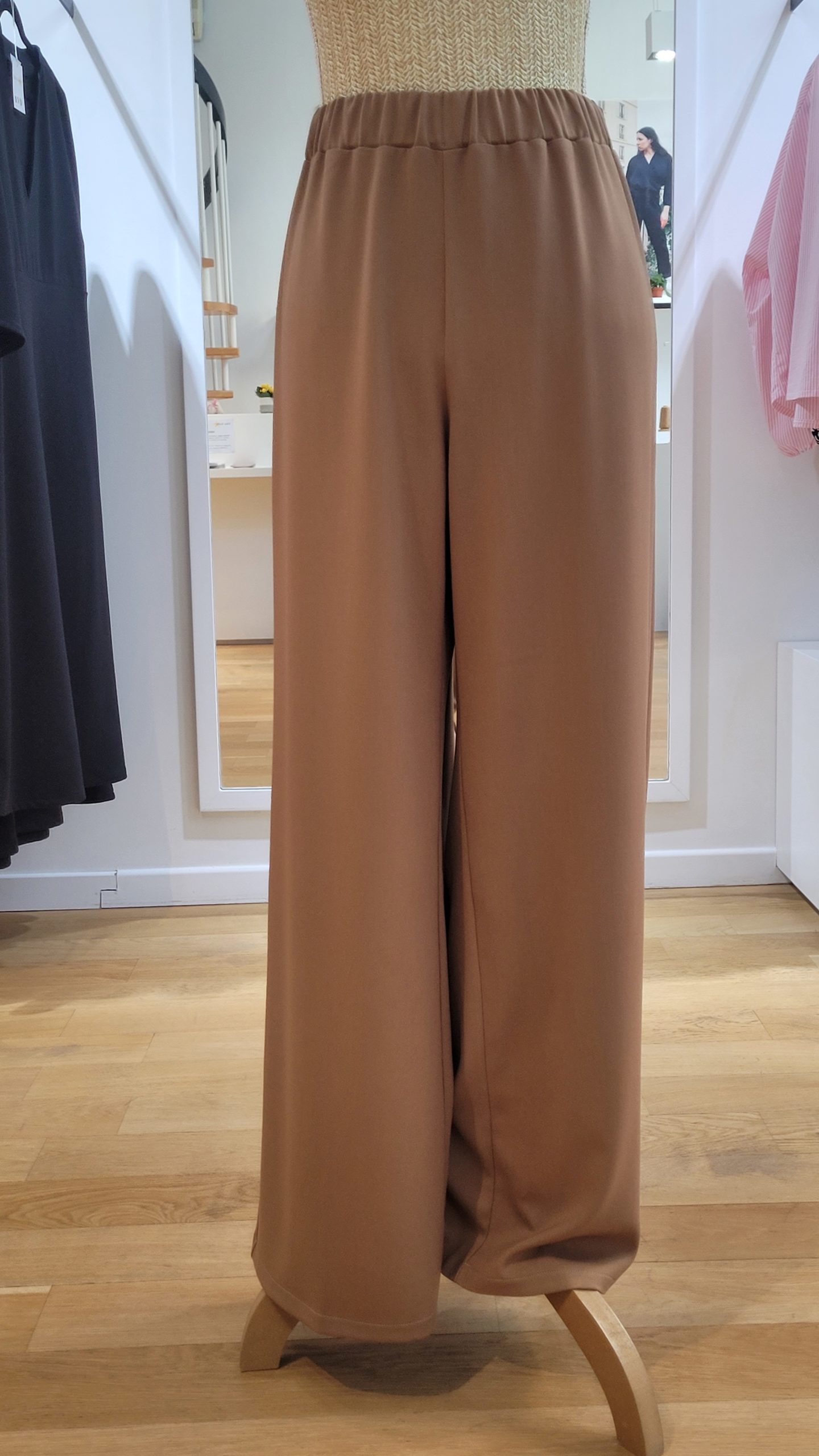 Pantalon ROMY cappuccino double-crêpe