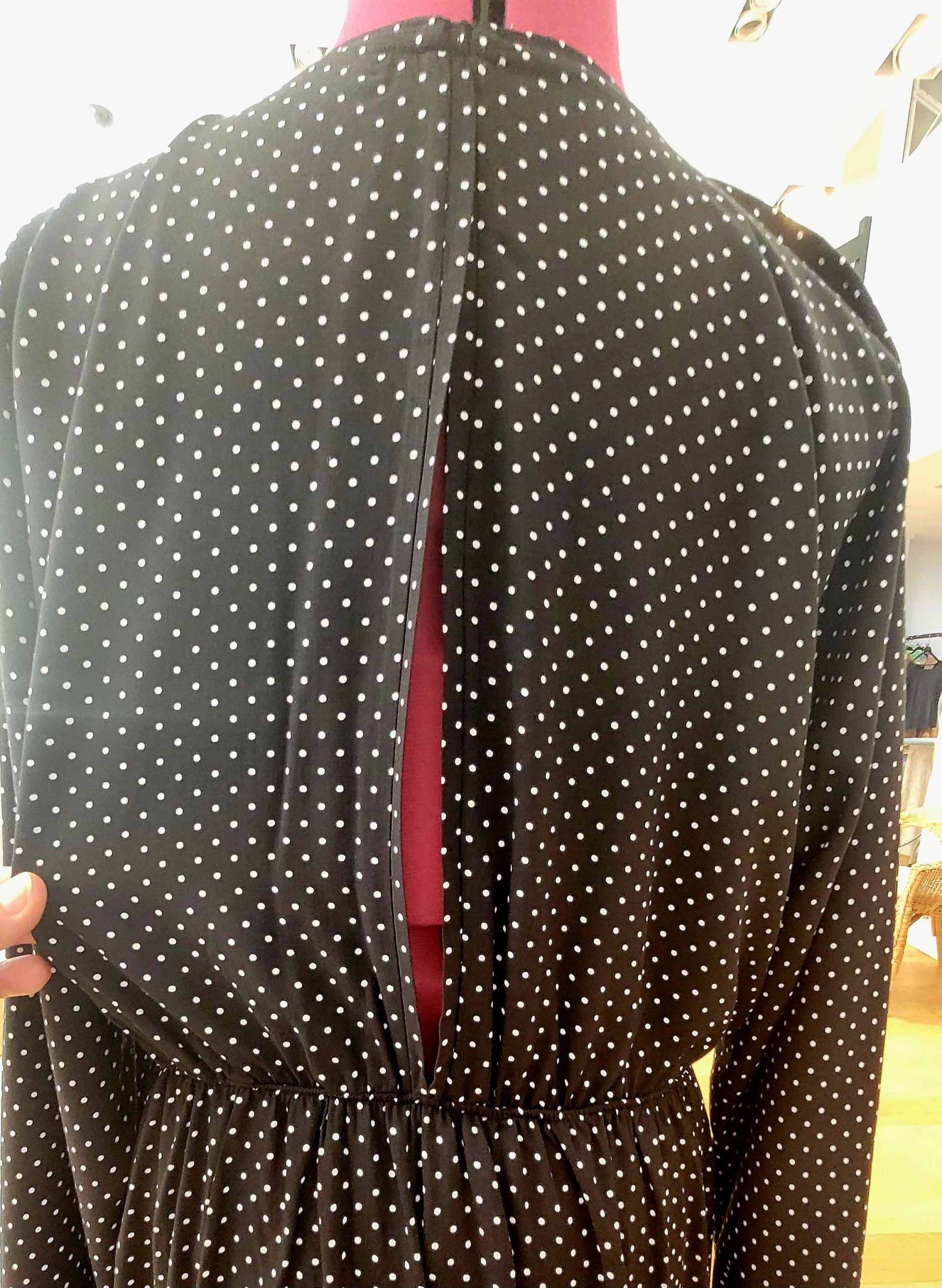 NORMA robe bohème légère noire petits pois blancs