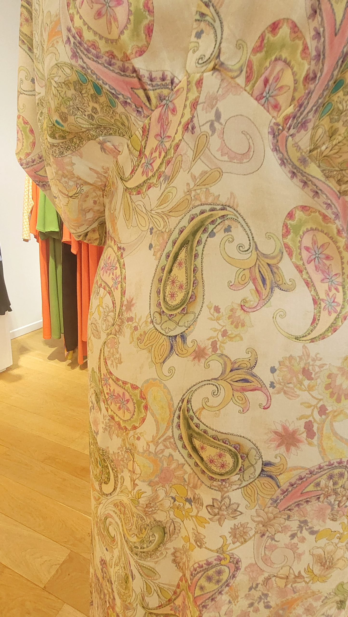 Robe MARYSE drapée imprimé cachemire pastel