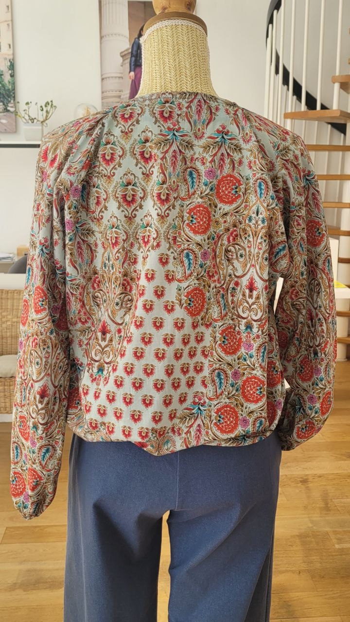 Blouse col V cotonnade indienne florale