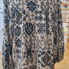 Blouse ANNA viscose lurex imprimée jacquard bleu canard sur fond beige